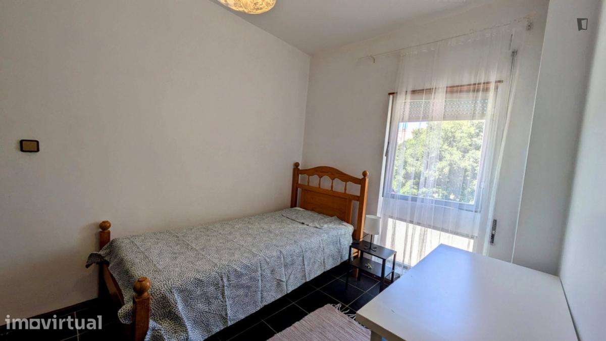 Quarto - localizado em Castelo branco - Grande imagem: 2/16