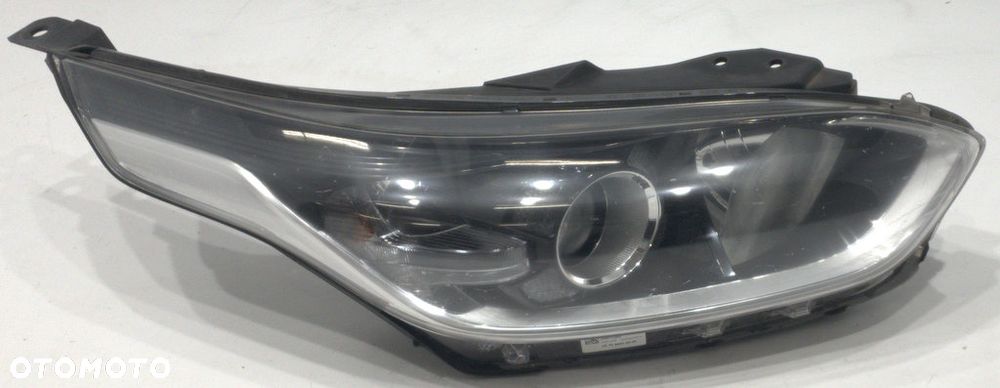 Kia Ceed Reflektor Przód Prawy 92102J7050