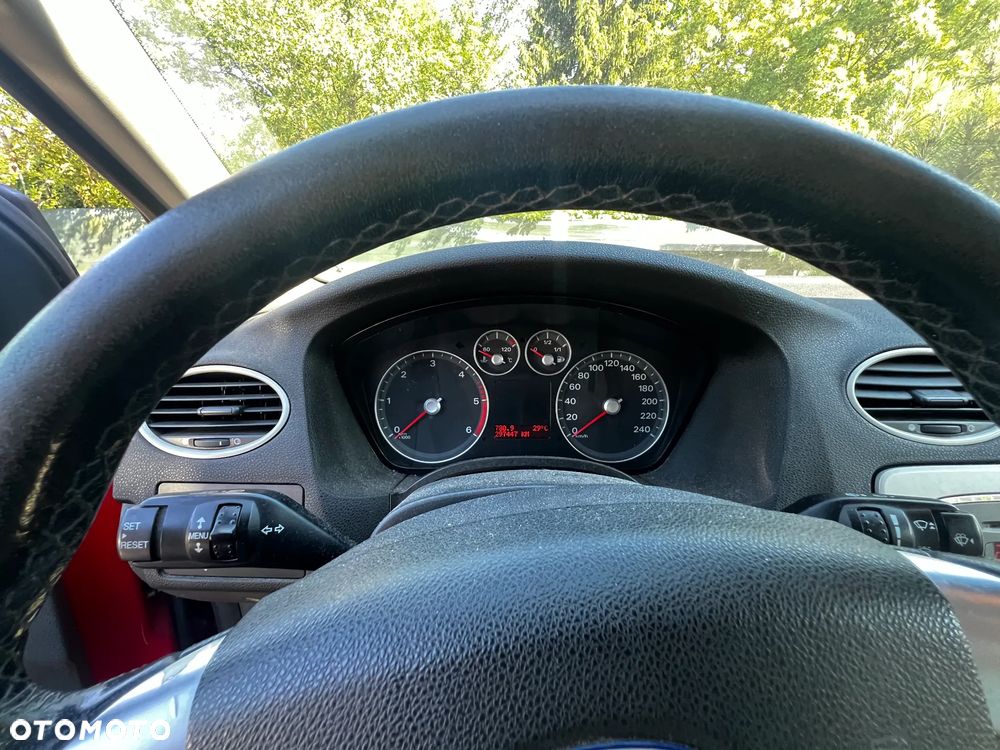 Ford Focus 1.6 TDCi Ambiente DPF - 2
