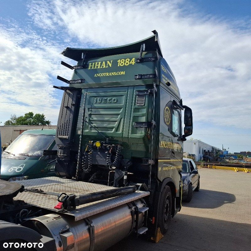 Iveco S-Way 460 - 11