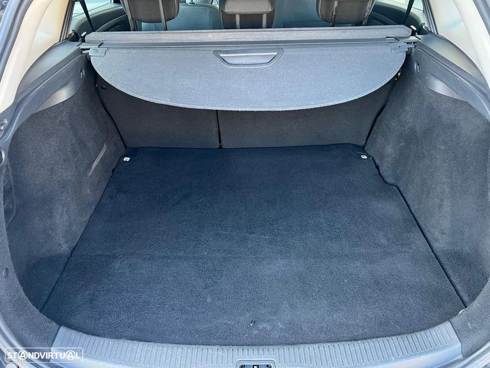 Renault Mégane Sport Tourer - 32