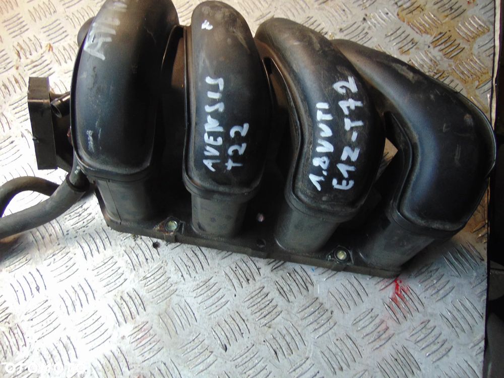 Kolektor ssacy toyota avensis t25 1,8 16 v - 2