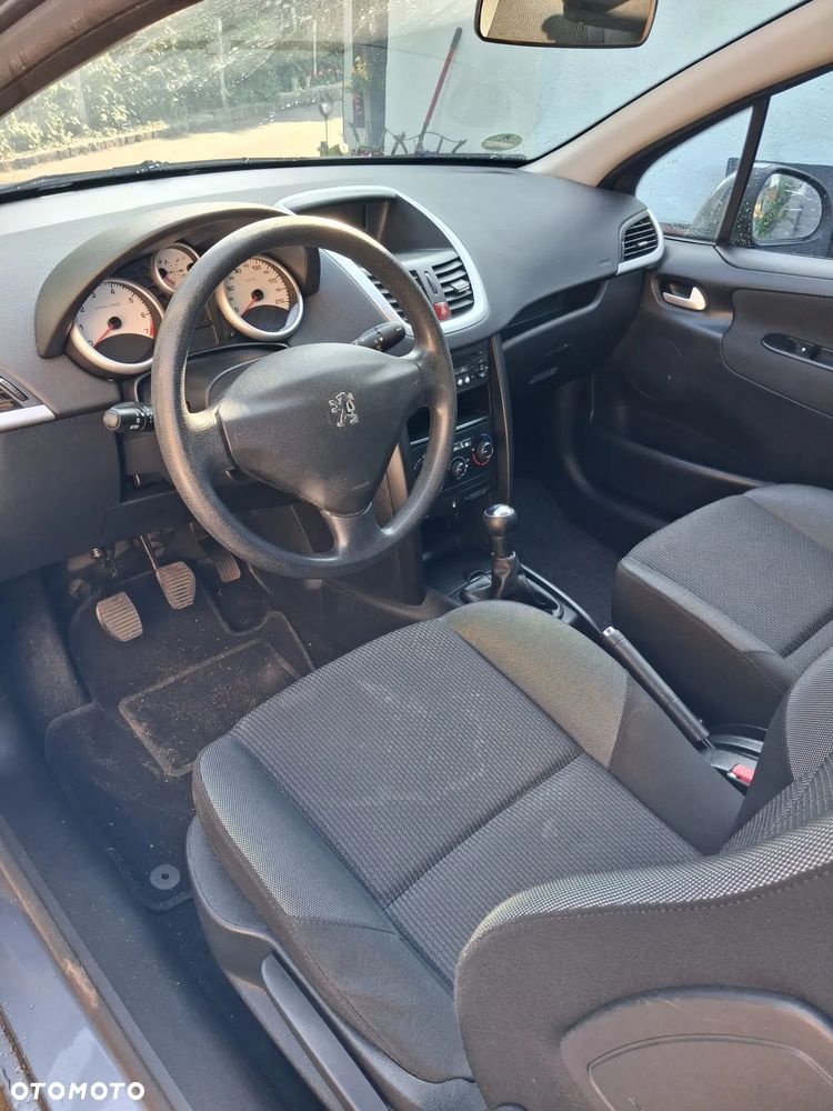 Peugeot 207 - 3