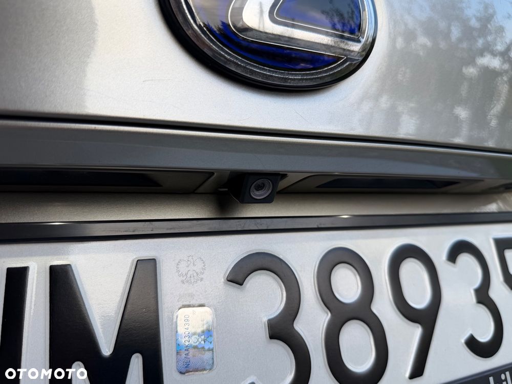 Lexus IS 300h Prestige - 26