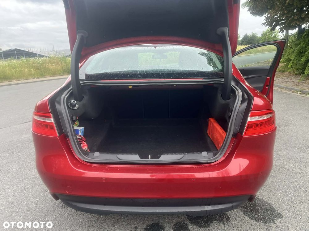 Jaguar XE E-Performance Pure - 7