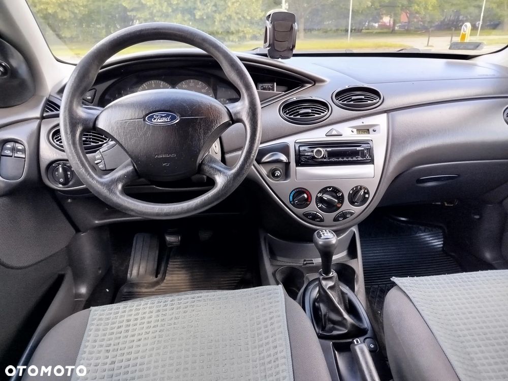 Ford Focus - 10