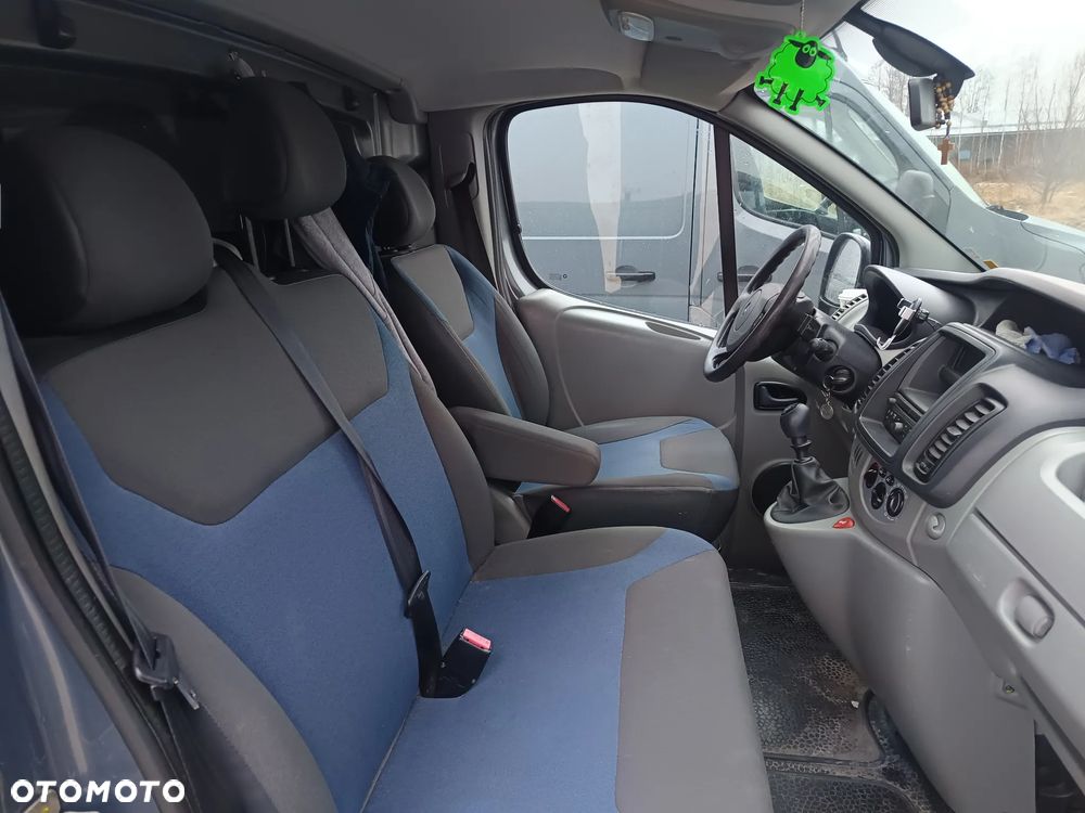 Renault TRAFIC 2.0 - 5
