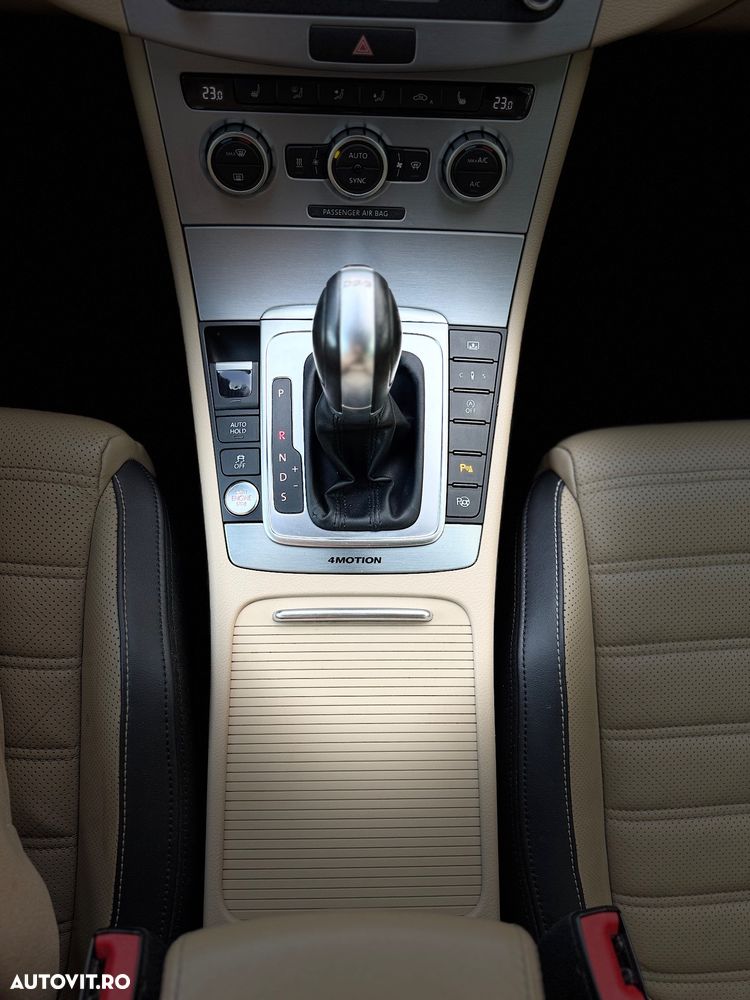 Volkswagen Passat CC - 25