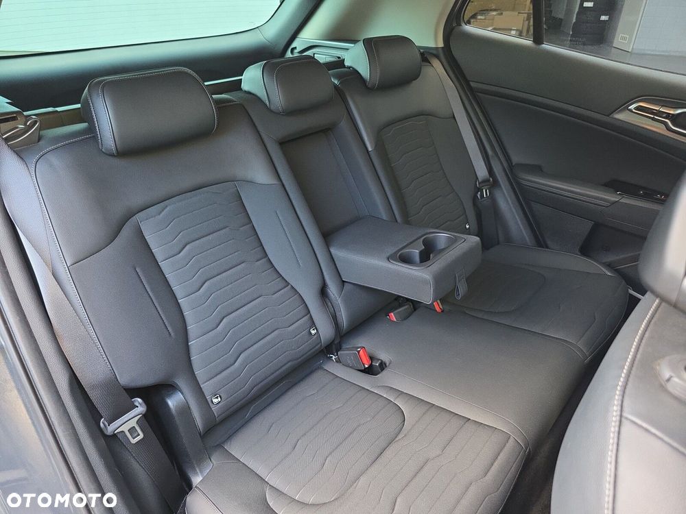 Kia Sportage 1.6 CRDI MHEV Business Line 4WD DCT - 24