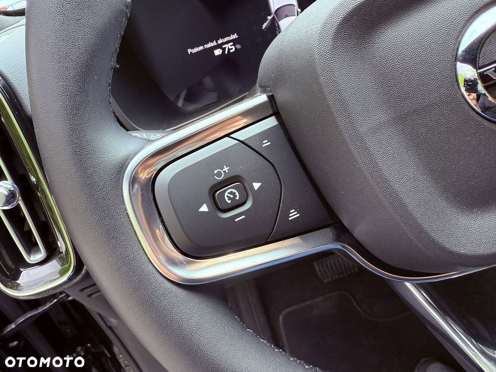 Volvo XC 40 - 32