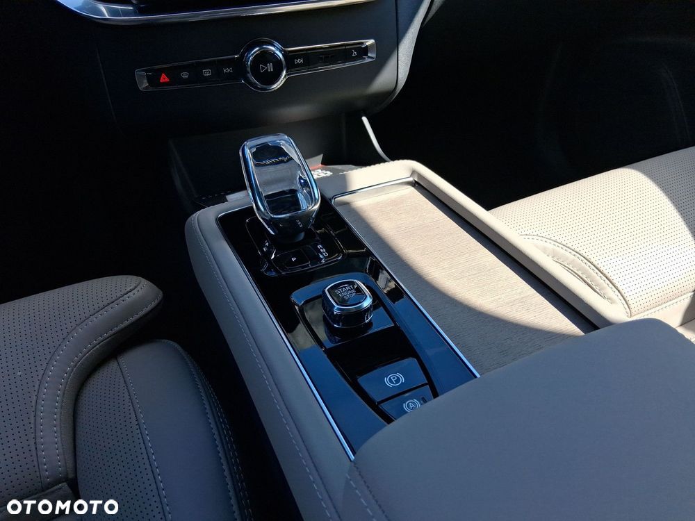 Volvo XC 90 - 13