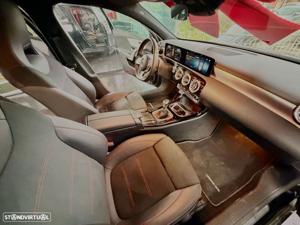 Mercedes-Benz A 160 AMG Line - 41