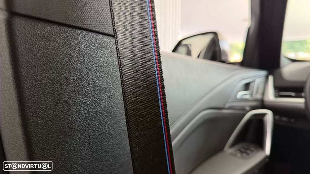 BMW iX1 eDrive20 Pack Desportivo M - 35