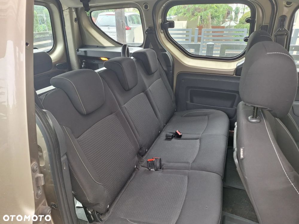 Dacia Dokker 1.5 Blue dCi Laureate - 4