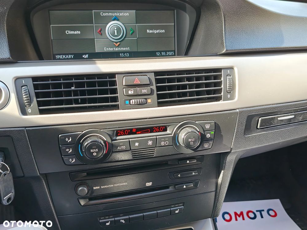 BMW Seria 3 320i - 22