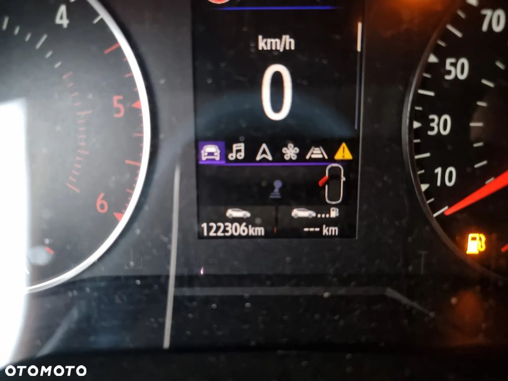 Renault Clio BLUE dCi 85 EXPERIENCE - 23