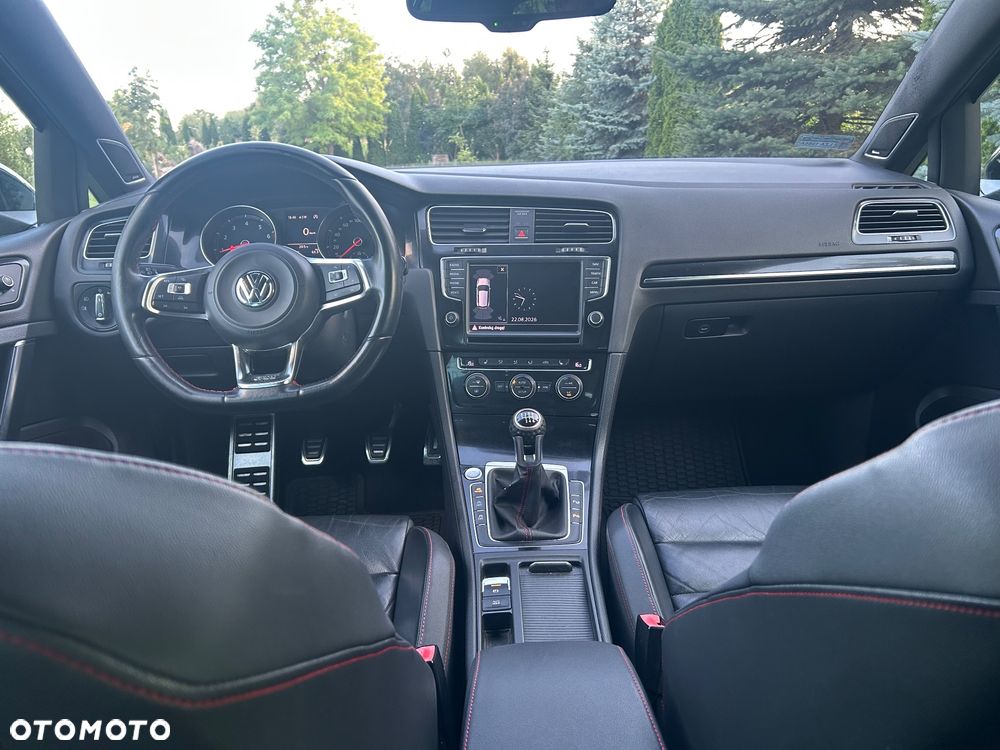 Volkswagen Golf - 19
