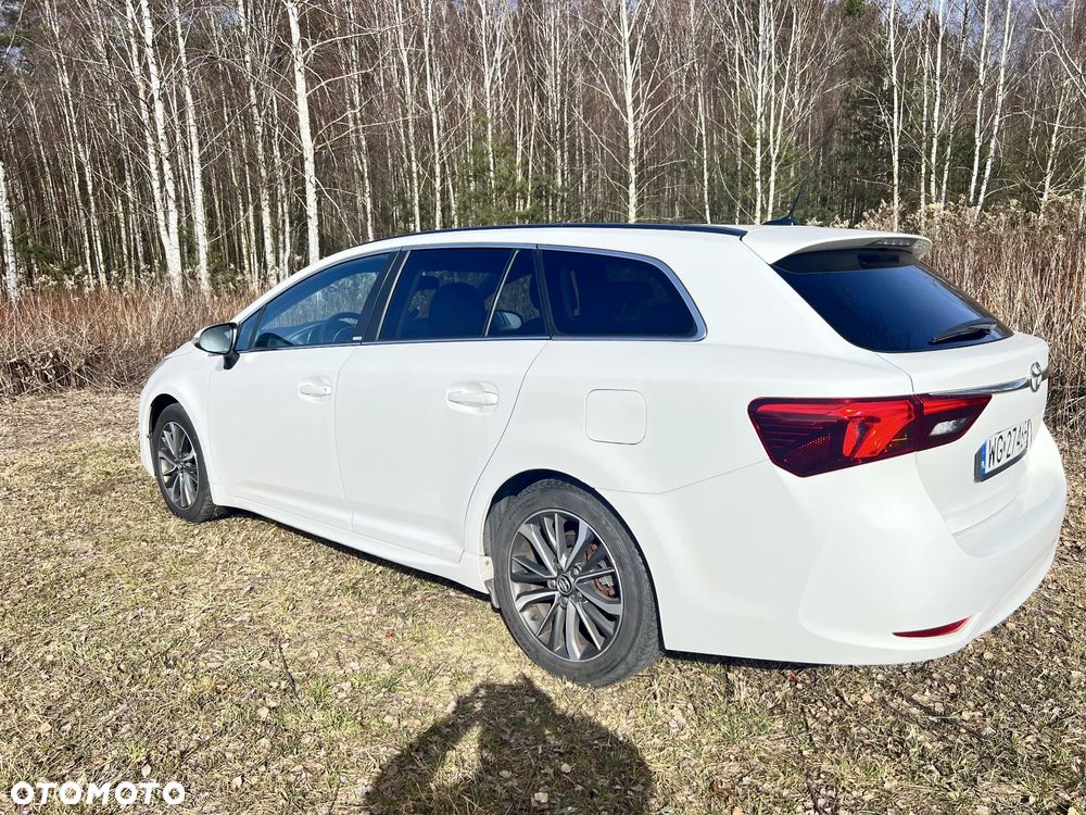 Toyota Avensis 1.8 Premium - 3