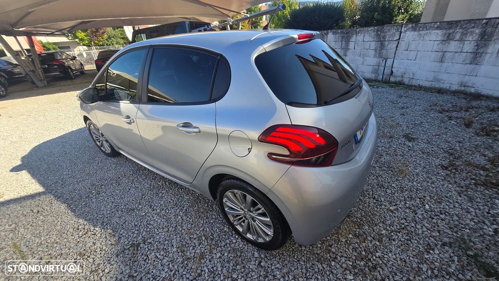 Peugeot 208 1.6 BlueHDi Style - 8