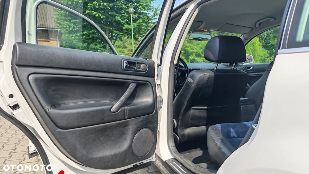 Volkswagen Passat - 25
