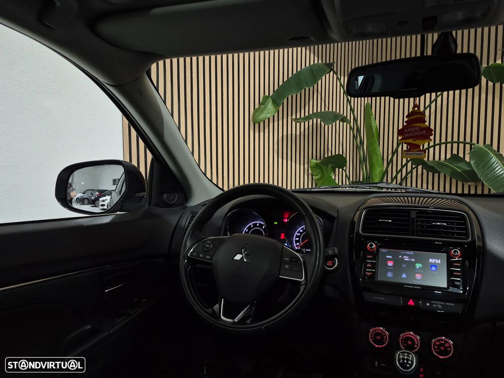 Mitsubishi ASX 1.6 MIVEC Intense Connect Edition - 10