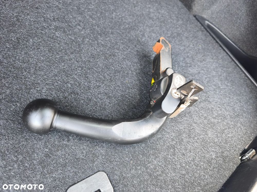 Toyota Auris 1.6 Executive - 19