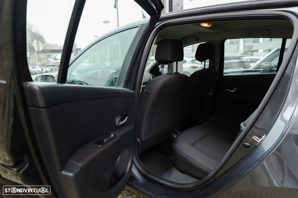 Renault Clio 1.2 16V Dynamique - 13