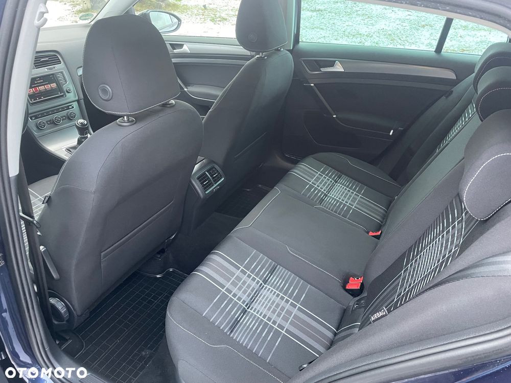 Volkswagen Golf 1.6 TDI BlueMotion Technology Trendline - 21