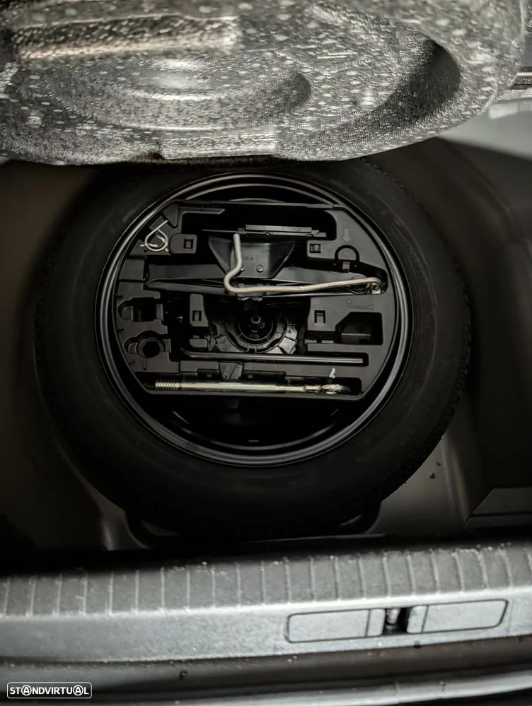 Peugeot 208 1.2 Hybrid GT e-DCS6 - 11