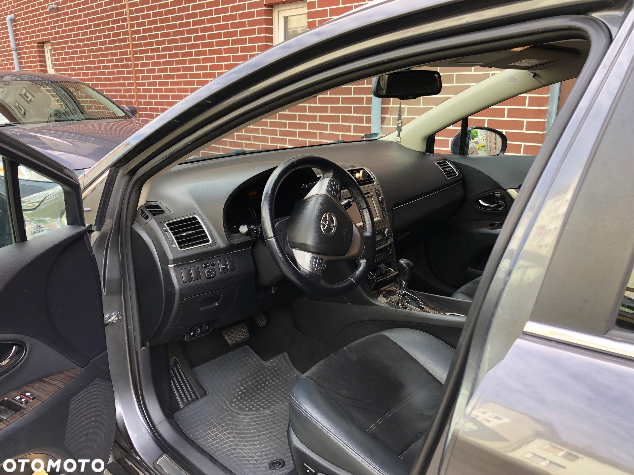 Toyota Avensis 2.0 Premium EU5 MS - 8