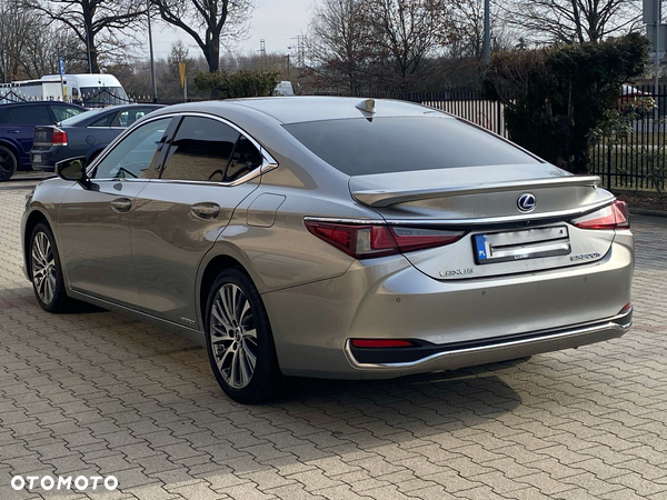 Lexus ES 300h Elegance