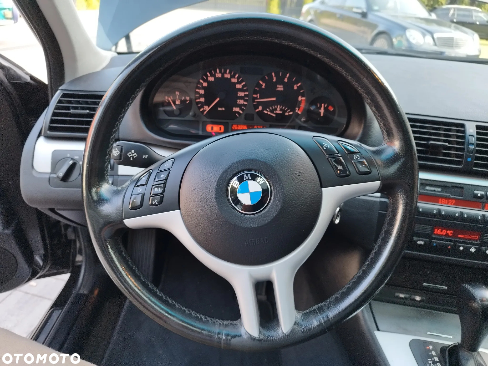 BMW Seria 3 - 34