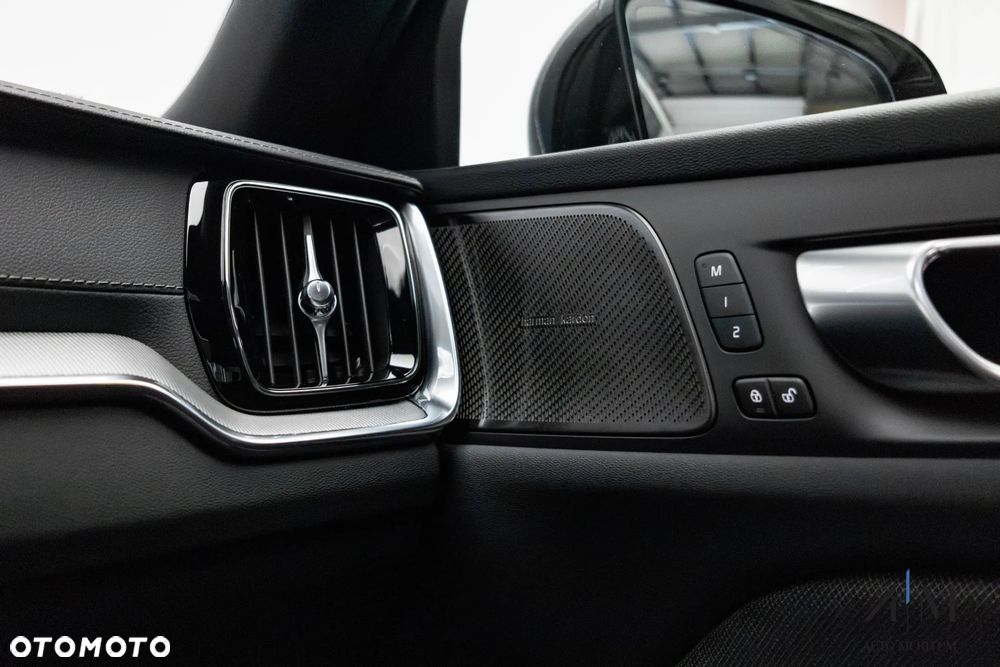 Volvo S60 B5 B AWD Ultimate Dark - 22