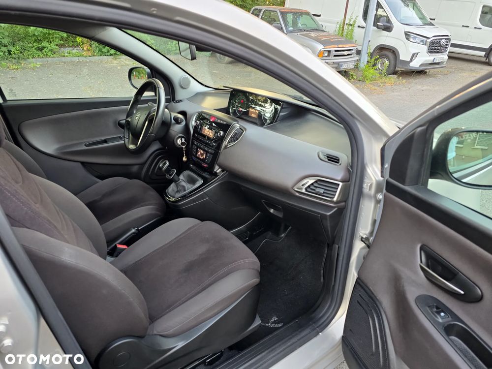 Lancia Ypsilon 1.2 8V Platinum S&S EU6 - 9