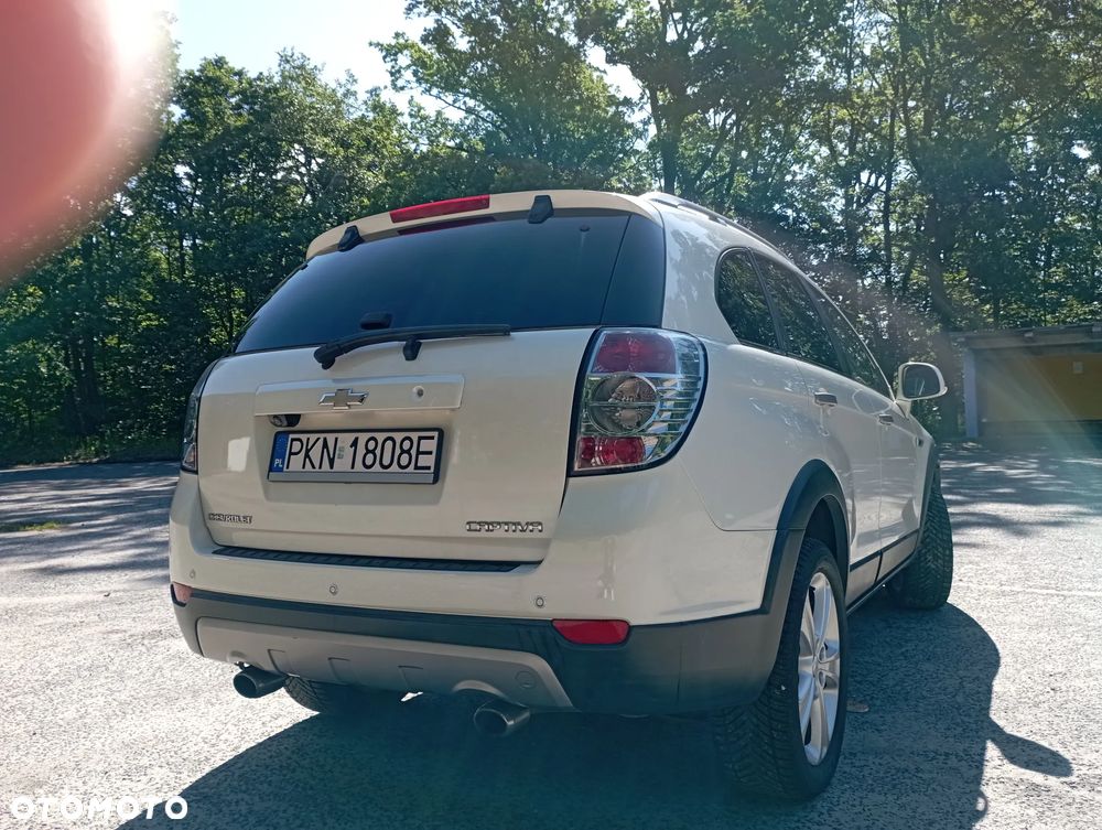 Chevrolet Captiva 2.2 D LTZ - 19