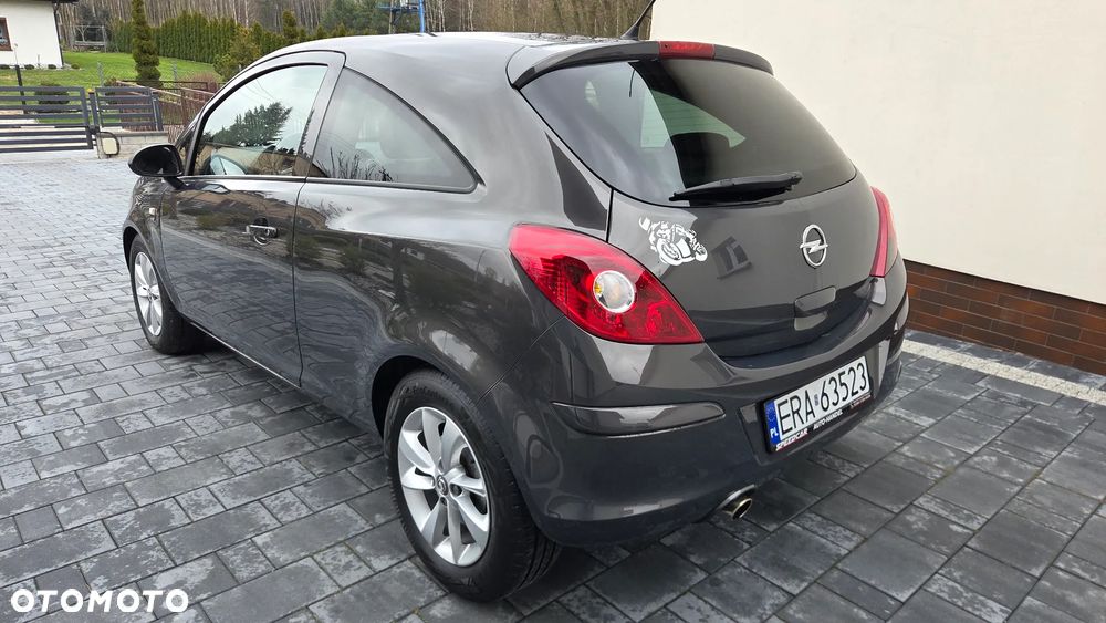 Opel Corsa 1.4 16V Energy - 8