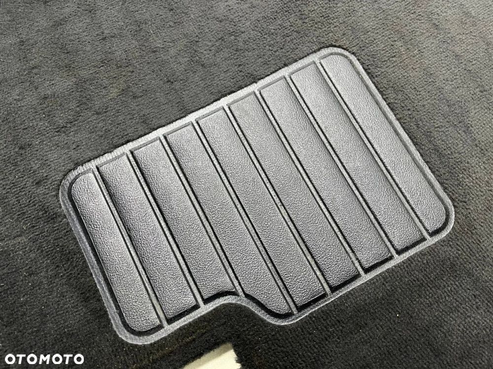 Wykładzina BMW X5 E53 99-03r. podłoga dywan mata czarna przód i tył KOMPLET - 8