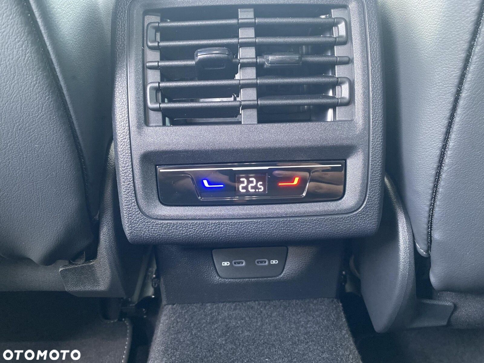 Volkswagen Golf - 23