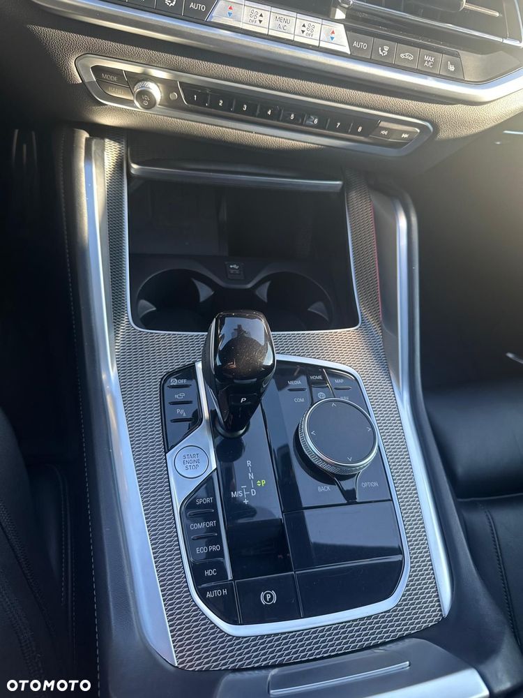 BMW X6 xDrive40i mHEV - 14