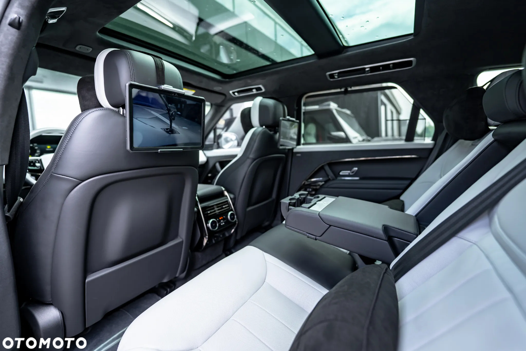 Land Rover Range Rover Sport D350 Autobiography - 29