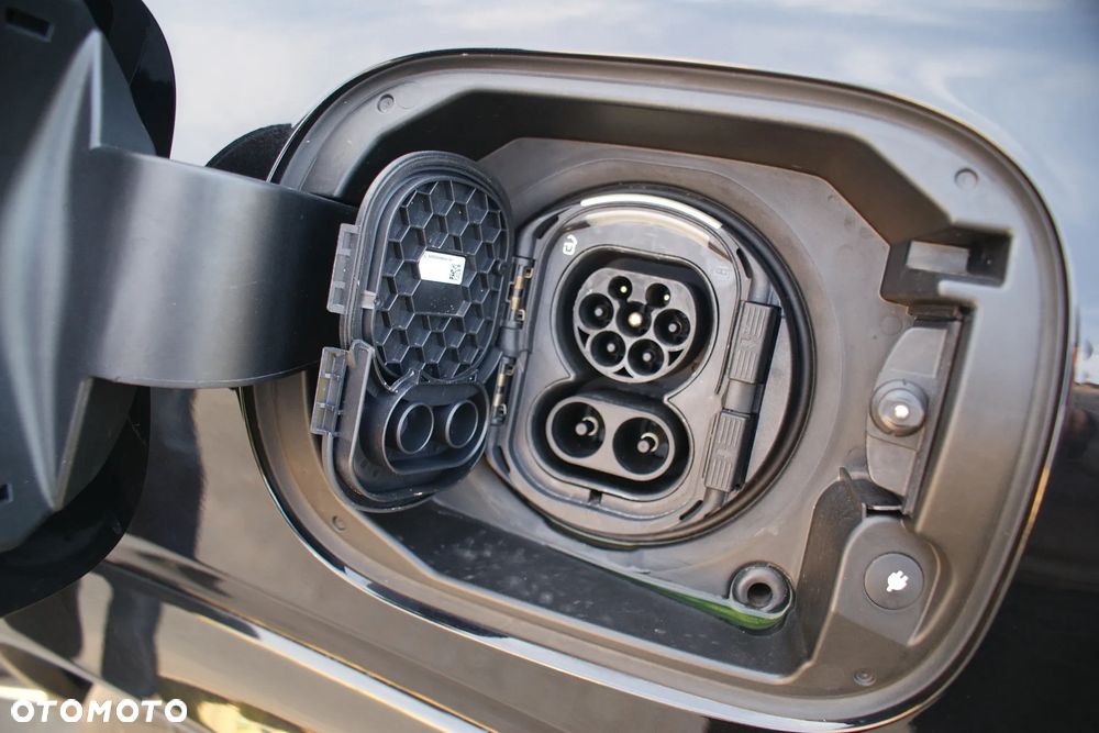 Mercedes-Benz GLE - 24