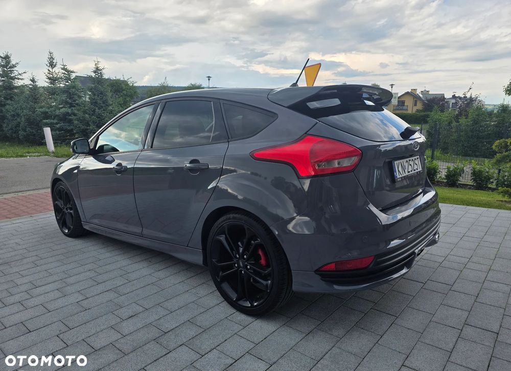 Ford Focus 2.0 EcoBoost ST-2 - 3