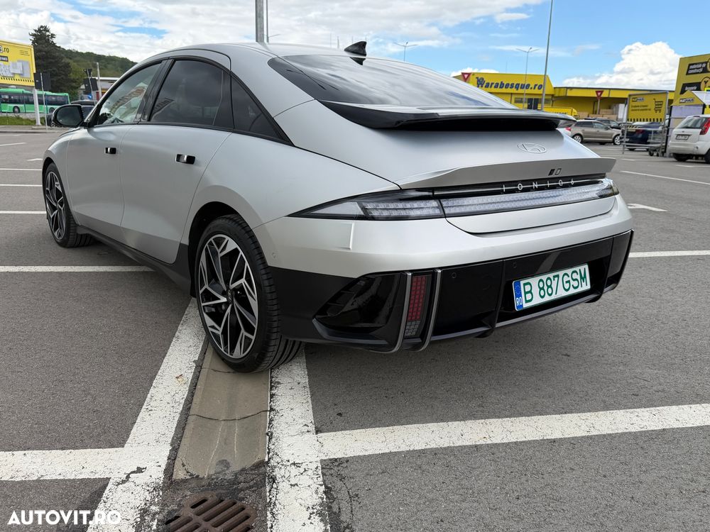 Hyundai IONIQ 6 - 6