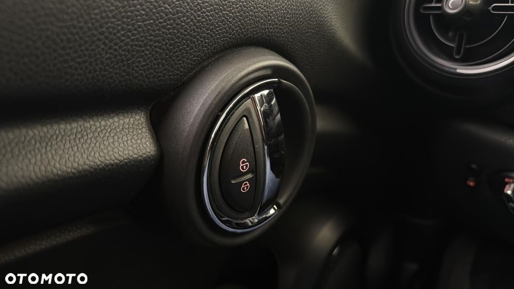 MINI Cooper Standard - 28