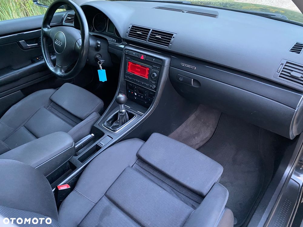 Audi A4 Avant 2.5 TDI quattro - 20