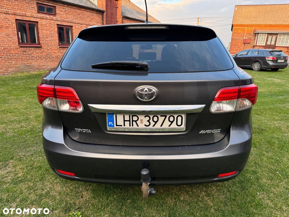 Toyota Avensis 2.0 D-4D - 7