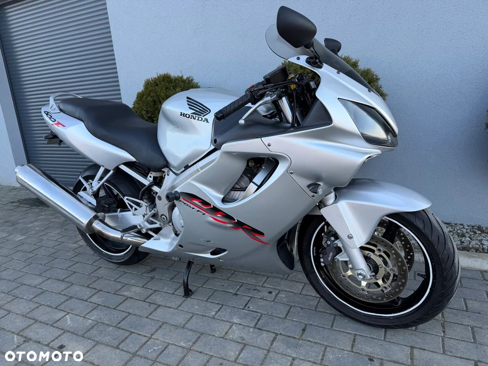 Honda CBR - 3