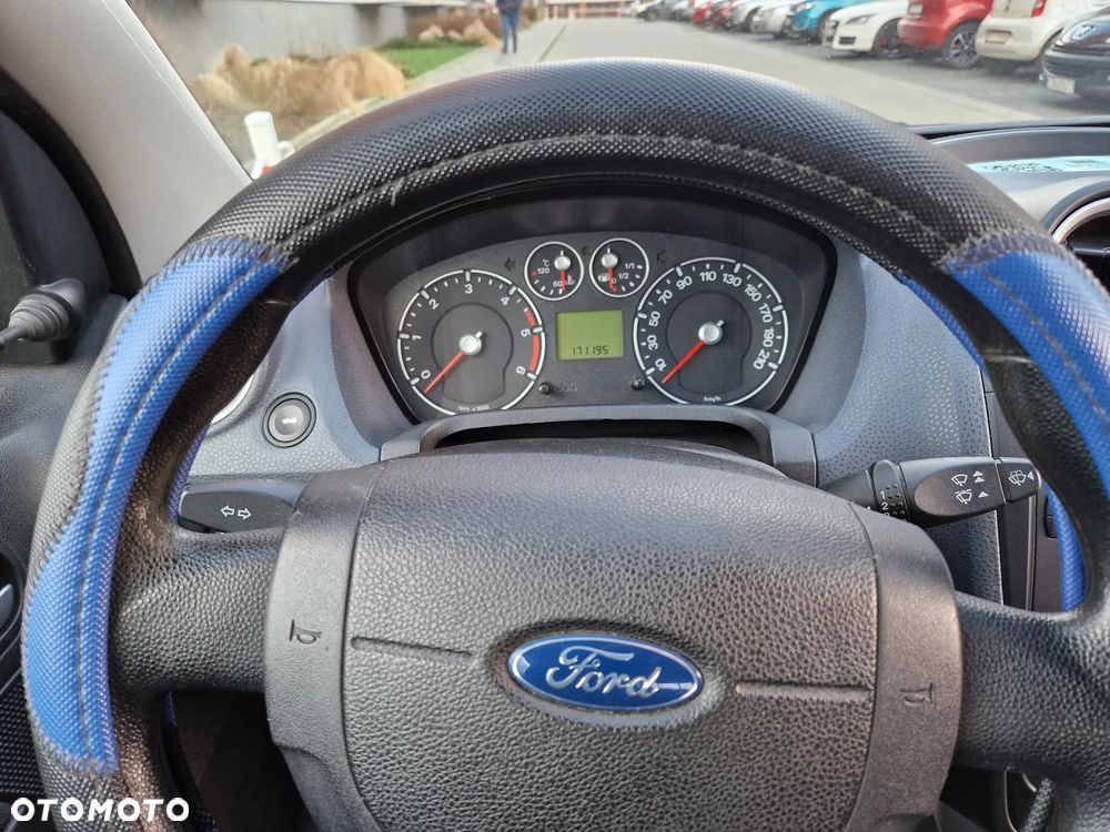 Ford Fiesta 1.4 TDCI - 11