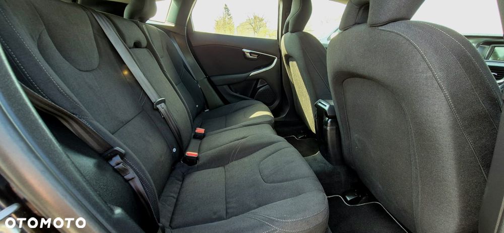 Volvo V40 D2 Powershift Momentum - 10