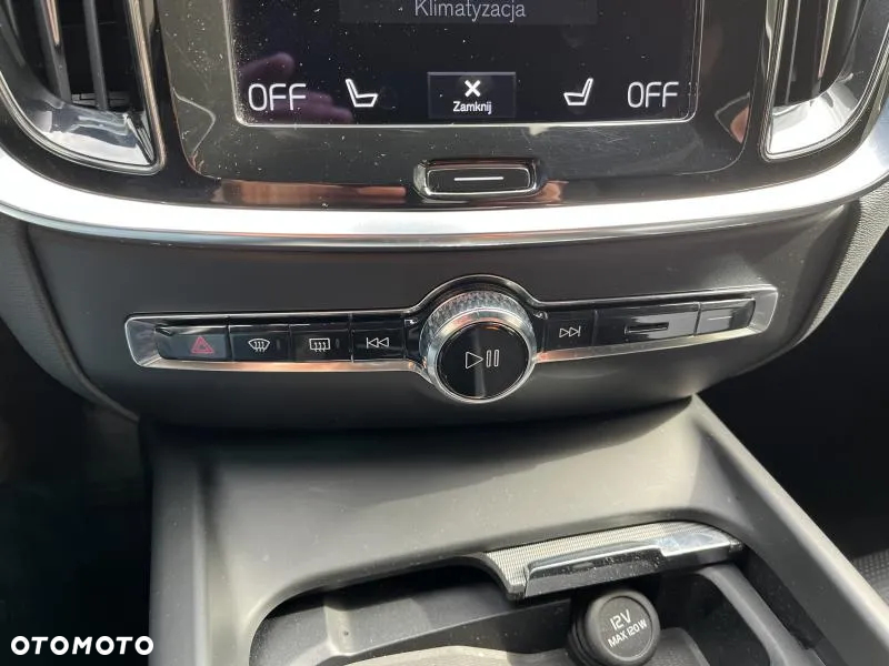 Volvo V60 B4 B R-Design - 16